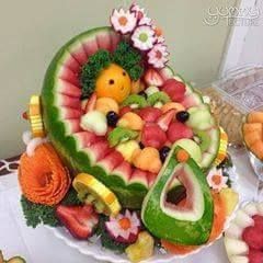 Fruit Station, Salad Decoration Ideas, Salad Decoration, Avocado Recipes Healthy, Dressing For Fruit Salad, Fruit Creations, Station Service, Fruit Displays, Fruits For Kids