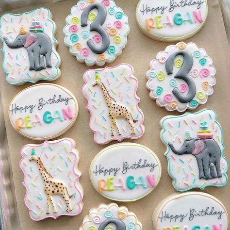 Girly Party Animal Birthday, Party Animal First Birthday Girl, Animal Cracker Birthday Party, Party Animal Birthday Cookies, Party Animal Cupcakes, Party Animal Cookies Decorated, Party Animal Food Ideas, Young Wild And Three Cookies, Party Animal Cookies