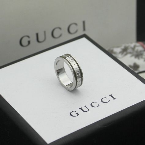 Gucci Men Accessories, Luxury Rings For Men, Gucci Rings Men, Gucci Ring, Ring Boy, Expensive Rings, Gucci Rings, Edgy Jewelry, Wing Jewelry