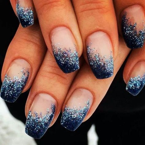 Ombre Nail With Glitter - Starry Night Nail Glitter Gradient Nails, Blue And Silver Nails, Blue Nail Art Designs, Navy Nails, Unghie Sfumate, Navy Blue Nails, White And Silver Nails, Light Elegance, Homecoming Nails Acrylic