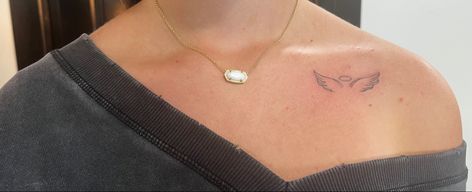 #tattoo #collarbonetattoo #angelwings Angel Wing Collar Bone Tattoo, Angel Wings Collar Bone Tattoo, Small Angel Wing Tattoo, Heart With Wings Tattoo, Small Angel Wings, Collarbone Tattoo, Bone Tattoo, Angel Wings Tattoo, Wing Tattoo