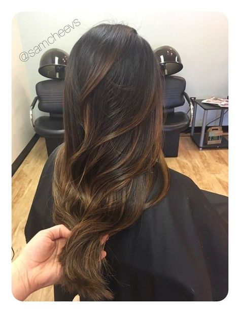 Hair Color Asian, Honey Hair Color, Balayage Hair Dark, Dark Hair With Highlights, Caramel Hair, Brunette Balayage Hair, Balayage Hair Blonde, Hair Color Highlights, Trendy Hair Color