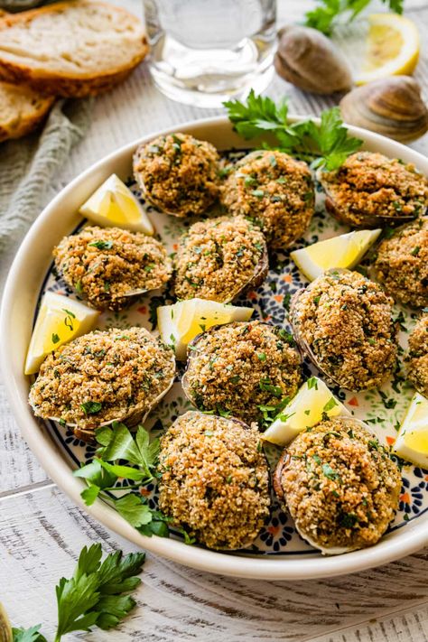 Best Italian Baked Stuffed Clams Oreganata Recipe - CucinaByElena Clams Oreganata Baked, Baked Clams Recipe, Clams Oreganata, Oreganata Recipe, Baked Clams Oreganata, Stuffed Clams, Baked Clams, Stuffed Shells Ricotta, Clam Bake