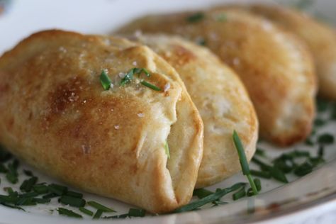 Chicken Empanadas Recipe, Chicken And Pastry, Packaged Salad, Chicken Empanadas, Refrigerated Pizza Dough, Leftover Rotisserie Chicken, Meat Pies, Empanadas Recipe, Rotisserie Chicken Recipes