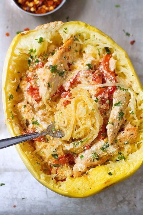 Will you try some Chicken Stuffed Spaghetti Squash? Spaghetti Squash Recipes With Chicken, Easy Spaghetti Squash Recipes, Chicken And Spaghetti Squash, Spaghetti Squash Recipes Chicken, Spaghetti Squash Recipes Vegan, Chicken And Spaghetti, Healthy Squash Recipes, Spaghetti Squash Recipes Healthy, Easy Spaghetti Squash