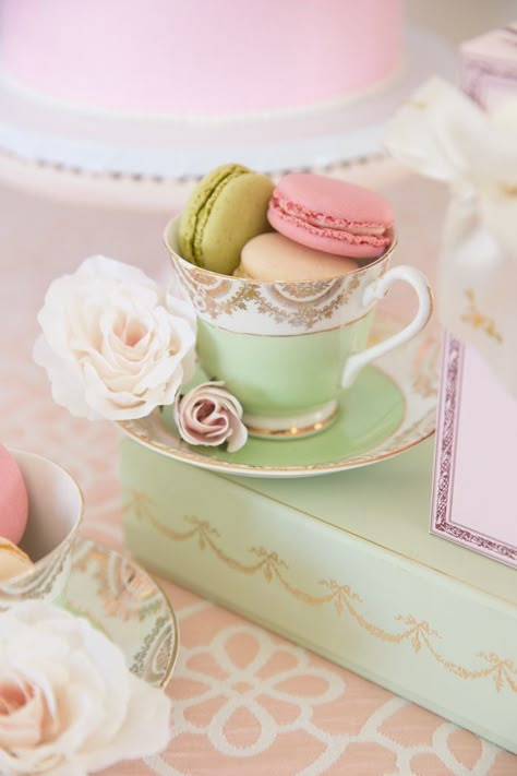 How To Stack Cakes, Laduree Paris, Coffee Party, Paris Birthday, High Tea Party, Tea Party Theme, Girls Tea Party, Pretty Please, Paris Party