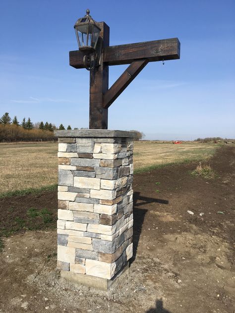 Post to hang sign at end of driveway Ranch Address Sign Ideas, Entrance Columns Driveway, End Of Driveway Sign, End Of Driveway Decor, End Of Driveway Light Post, Stone Posts Driveway, Address Sign Ideas Driveway Wood, Simple Driveway Entrance, Long Driveway Ideas Country Roads