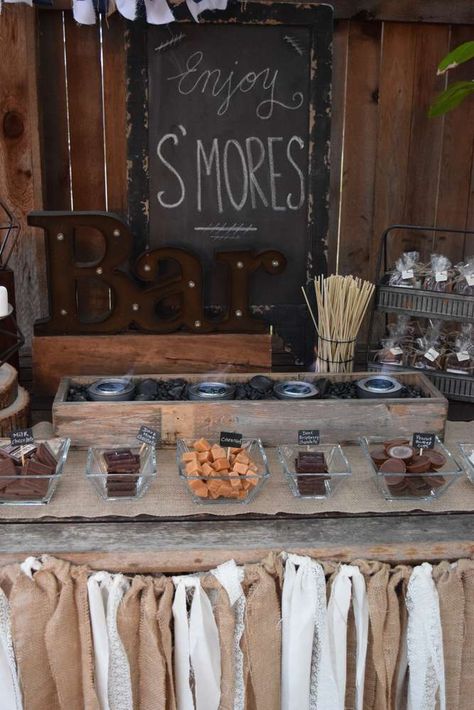 S'mores bar at a wedding party! See more party ideas at CatchMyParty.com! Smores Bar Wedding, Country Sweet 16, Sweet 16 Winter, Country Birthday Party, Smores Station, Smores Bar, Western Birthday Party, Bonfire Party, Country Birthday