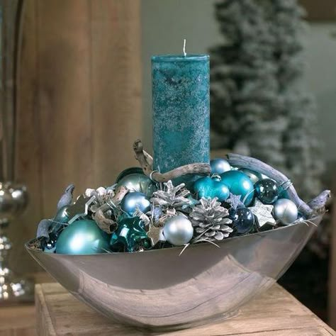 Christmas Candle Centerpiece In Turquoise Christmas Candle Centerpieces, Diy Christmas Baubles, Christmas Candle Centerpiece, Blue Christmas Decor, Christmas Candle Decorations, Candle Centerpieces, Silver Christmas, Christmas 2019, Christmas Floral