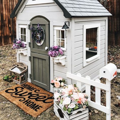 DIY | PLAYHOUSE EDITION – Playhouse Decor Interior, Small Playhouse Interior, Playhouse Paint Ideas, Playhouse Interior Ideas, Painted Playhouse, Playhouse Remodel, Playhouse Decor, Playhouse Interior, Playhouse Accessories