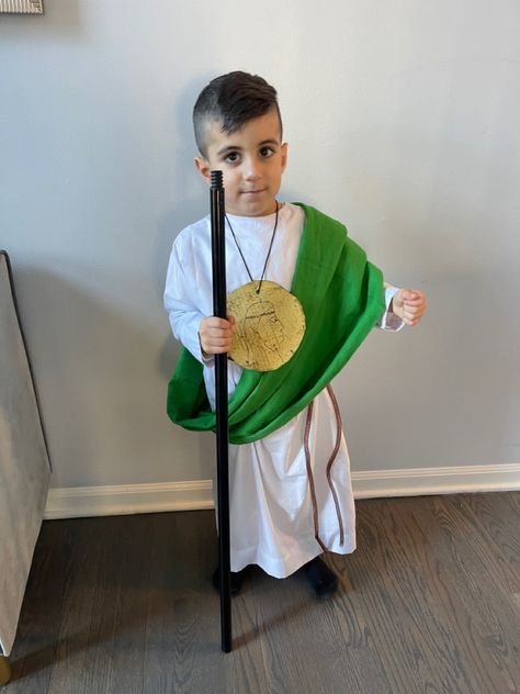 Saints Costumes For Kids Catholic, Easy Saint Costumes For Kids, Saint Costumes For Kids Catholic, Saints Costume, All Saints Day Costumes, Classical School, Saint Costume, Saints For Kids, Saint Jude