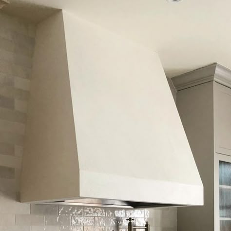 Plaster Hood Fan Kitchen, Sheetrock Kitchen Hood, Plastered Extractor Hood, Plaster Cooker Hood, Stucco Range Hood, Hood Fan Kitchen, Kitchen Design Marble, Plaster Range Hood, Traditional English Kitchen