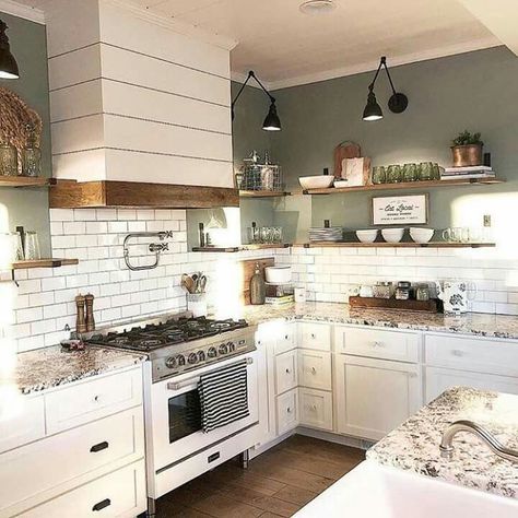 Farmhouse Kitchen Design, Classic Kitchen, White Kitchen Design, Kitchen Farmhouse, Chic Kitchen, Shabby Chic Kitchen, Farmhouse Style Kitchen, Modern Farmhouse Kitchens, Kitchen Redo