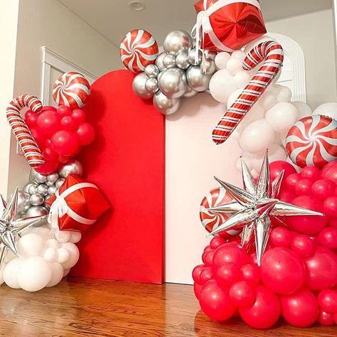 Pinwheel Candy, Balloon Decorations Diy Tutorials, Balloons Gift, Festive Party Decorations, Candy Balloons, Christmas Balloon Decorations, Balloons Arch, Work Holiday Party, Diy Balloon Decorations