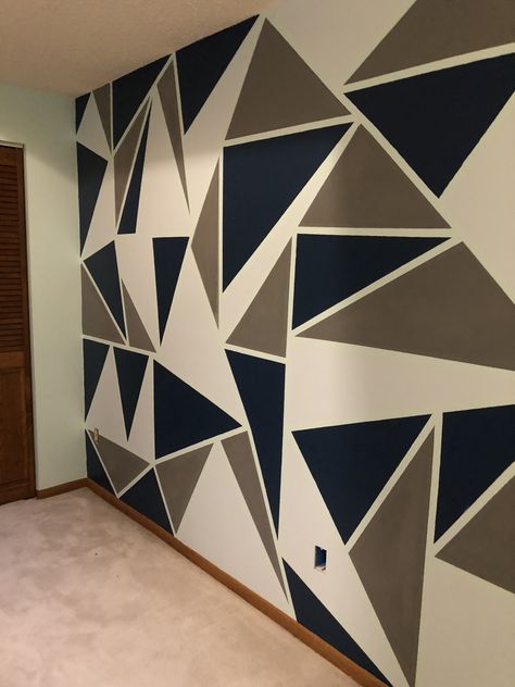 Tried the triangle wall! I love it! Triangle Painted Wall, Triangle Wall Paint, Triangle Accent Wall, Bedroom Wall Texture, Accent Wall Bedroom Paint, Geometric Wall Paint, Wall Paint Patterns, Diy Wall Painting, Triangle Wall