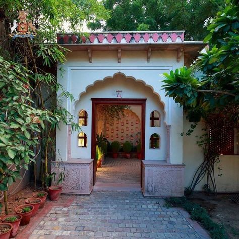 Happy may Romanticizing May with these sweet snaps where you find peace . . . . . . @lablerahulsingh #may #lablerahulsingh #house #flowers #collection #rain #monsoonseason #architecture #bagru #ajrakh #kotadoria #beauty #hlwmay Jaipur House Design, Haveli Design Houses Rajasthan, Haveli Design Houses, Mandawa Haveli, Indian Interior Design, Arte Yoga, House Flowers, India Home Decor, Temple Design For Home