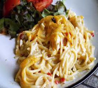 Chicken Spaghetti Casserole  (7 SmartPoints) Weight Watchers Casserole, Spaghetti Casserole Recipe, Chicken Spaghetti Casserole, Chicken Spaghetti Recipes, Weight Watcher Meals, Weight Watchers Chicken, Spaghetti Casserole, Ww Meals, Weight Watcher Dinners