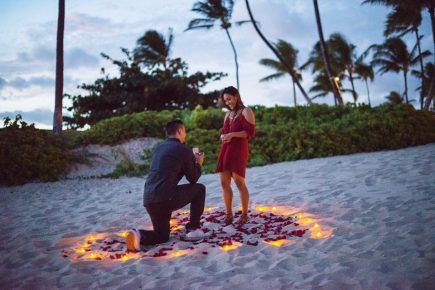 Read Angelica and Christian's marriage proposal story on howtheyasked.com – the only site that makes you cry (happy tears) daily. Beach Set Up Ideas, Proposal Pictures Ideas, Proposal Beach, Set Up Ideas, Summer Beach Pictures, Creative Proposals, Proposal Pictures, Best Wedding Proposals, Beach Proposal