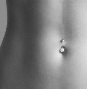 Pearl Belly Button Piercing, Tattoo And Piercings, Belly Button Piercings, Belly Piercings, Torso Tattoos, Bellybutton Piercings, Belly Piercing Jewelry, Body Decoration, Button Piercing