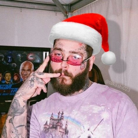 Post Malone Cute, Rapper Aesthetic, Elvis Jumpsuits, Wholesome Pictures, Bra Image, Music Taste, Christmas Icons, Aesthetic Guys, Post Malone