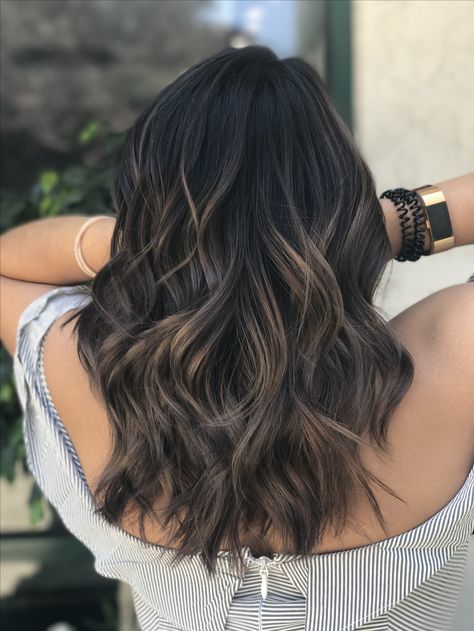 Perfect dark ash brown balayage. Stylist: @mystylist_salon (San Jose, CA) Dark Balayage, Ash Brown Balayage, Brown Hair Inspiration, Rambut Brunette, Balayage Short, Brunette Balayage, Balayage Blonde, Spring Hair Color, Brown Balayage