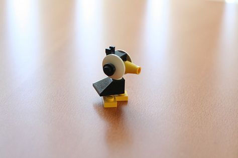 https://flic.kr/p/8wdSYj | Lego Duck | While rummaging through old photos, I found these Lego projects from 06 Tiny Lego Creations, Lego Duck, Lego Bird, Lego Hacks, Easy Lego Creations, Lego Advent, Lego Challenge, Lego Club, Micro Lego