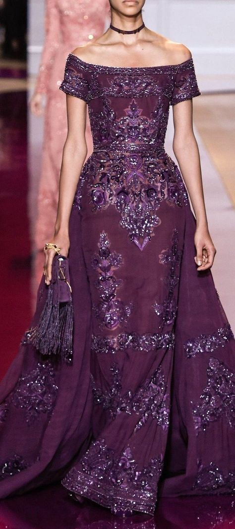 Purple Evening Gown, Body Flowers, Gown Couture, Purple Gowns, Fantasy Dresses, Fashion Gowns, Dress Winter, Winter Formal, فستان سهرة