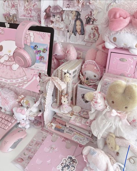 Sanrio Bedroom, Pink Melody, Sanrio Room, Hello Kitty Bedroom, Pink Bedroom For Girls, Dream Bedroom Inspiration, Study Desk Decor, Pink Room Decor, Bedroom Setup