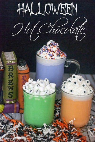 Smell Christmas, Halloween Hot Chocolate, Hot Chocolate And Marshmallows, Nerd Party, Thanksgiving Games For Adults, Spooky Halloween Food, Holiday Desserts Christmas, Holiday Baking Christmas, Thanksgiving Appetizer Recipes