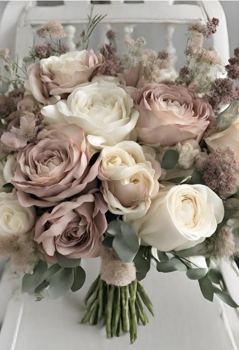 Beige Wedding Theme Color Schemes, Wedding Flowers Dusty Pink, Mauve Bouquet, Mauve Bridal Bouquet, Quicksand Rose Wedding, Mauve Wedding Flowers Centerpieces, Wedding Flowers Mauve, Wedding Flowers Mauve Color Schemes, Mauve Wedding Theme