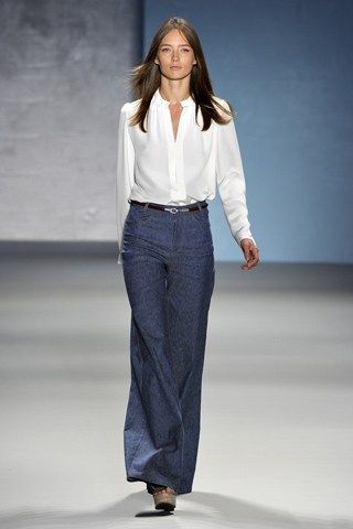 2011 Fashion Trends, The Sartorialist, Outfit Primavera, Fashion Articles, Spring Fashion Trends, Boot Cut Denim, Mode Inspiration, Work Fashion, Look Chic