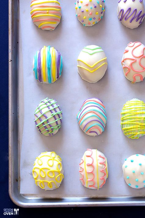 4-Ingredient Easter Egg (Golden) Oreo Truffles | gimmesomeoven.com Easter Egg Oreo Truffles, Easter Egg Oreo Balls, Easter Oreo, Easter Oreos, Oreo Truffles Recipe, Eggs Ideas, Easter Things, Candy Creations, Golden Oreo