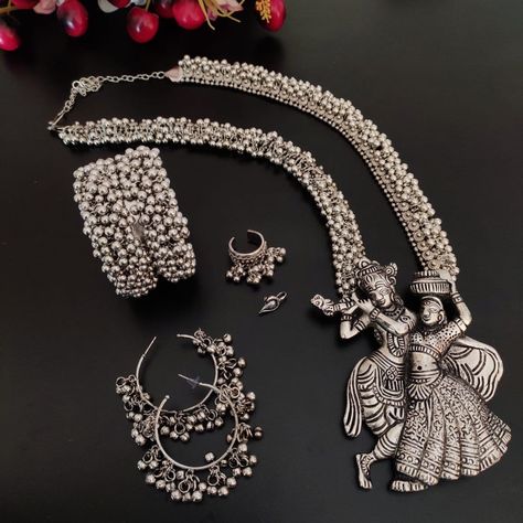 Rajasthani Silver Jewellery, Silver Indian Jewelry Set, Oxodice Jewellery, Silver Jewellery Indian Antique, Antique Silver Jewelry Indian, Navratri Ideas, China Country, Trendy Silver Jewelry, Oxidized Jewellery