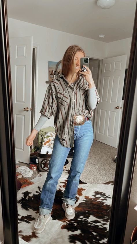 Follow Muahellie on IG! Punchy Western Outfits, Punchy Outfits, Lane Frost, Suede Vans, Western Girl Outfits, Casual Country Outfits, Southern Outfits, Country Style Outfits, Western Wear Outfits