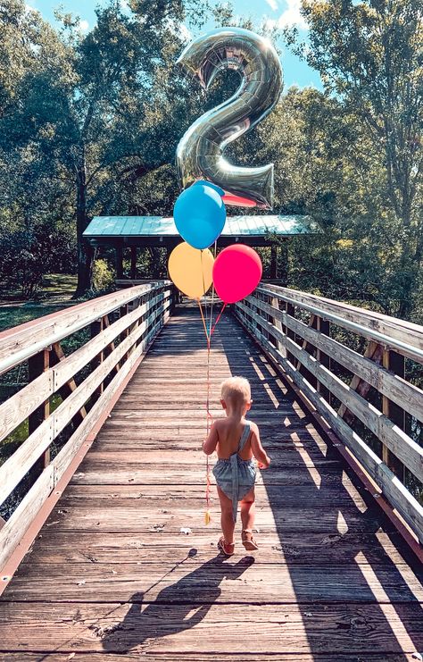 Outdoor Two Year Old Pictures, Two Yr Old Photoshoot, 2nd Birthday Pictures Outside, Diy Two Year Old Photo Shoot, 2 Yo Birthday Photoshoot, 2nd Birthday Family Photos, 2nd Bday Photoshoot Boy, Two Year Old Birthday Picture Ideas, Two Year Old Birthday Pictures