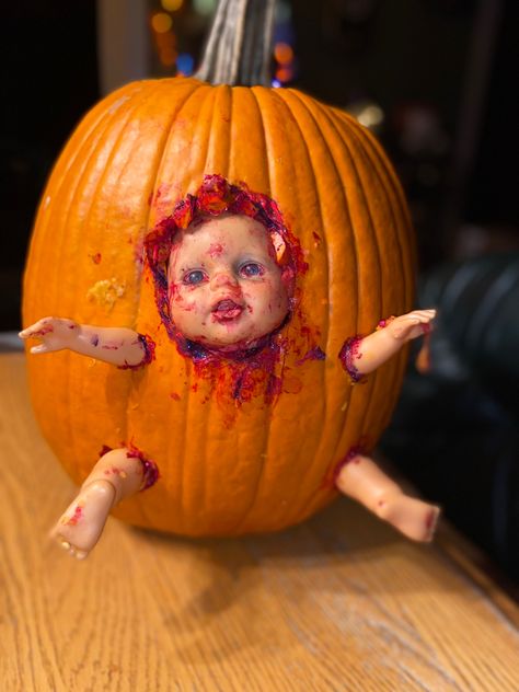 Pumpkin Carving Ideas Silly, Pumpkin Carving Contest Ideas, Crazy Pumpkin Carving Ideas, Funny Jackolantern, Pumpkin Carving Funny, Pumpkin Carving Ideas Funny, Pumpkin Contest Ideas, Silly Pumpkins, Funny Pumpkin Carving Ideas