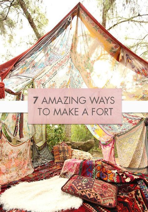 Calling all daydreamers and play pretenders! Gather up your pillows, cushions, and blankets to spend an afternoon building a grand fortress with your kids. These 7 Amazing Ways to Make a Fort, from Hello Wonderful, are a fantastic way to spend a cold winter day fostering your little one’s imagination. Mundo Hippie, Boho Tent, Deco Champetre, Blanket Fort, Build A Fort, Hippie Wedding, Pillow Fort, Have Inspiration, Outdoor Tent