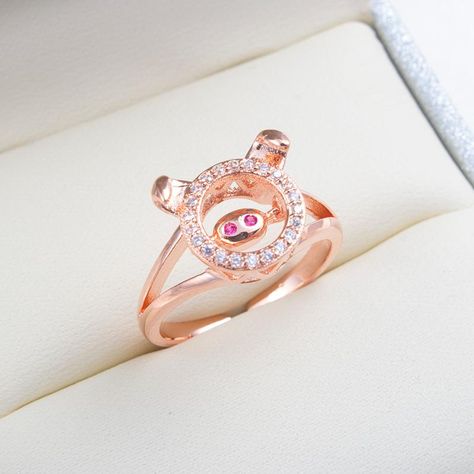 Pig Ring, Pig Jewelry, Pig Stuff, Tattoo Clothing, Mini Cute, Tongue Rings, Baby Pigs, Pig Lovers, Cute Rings