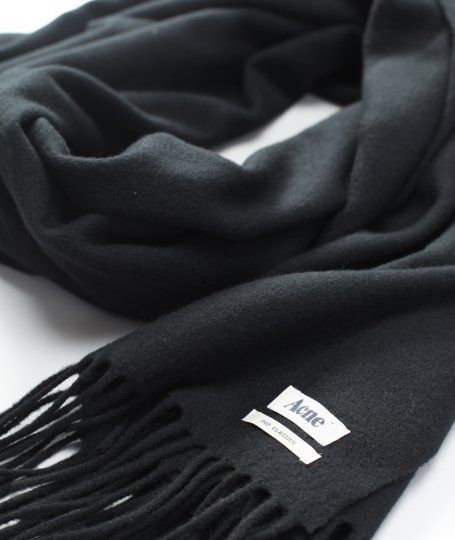 Photo (via Bloglovin.com ) Acne Scarf, Acne Studio, Black Scarf, Wool Scarf, Cashmere Scarf, Beauty Accessories, Wearing Black, Autumn Winter Fashion, Fashion Item