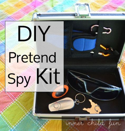 Fun for a Secret Spy Themed Party! DIY Pretend Spy Kit using items you probably already have on-hand. #kids #party Spy Kit, Amazing Toys, Spy Party, Spy Kids, Diy Event, Costumes Ideas, Craft Activities For Kids, Simple Diy, Kits For Kids