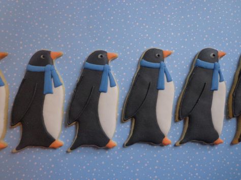 Penguin Cookies Decorated, Penguin Sugar Cookies, Penguin Cookies, Penguin Baby Showers, Penguin Party, Cookie Connection, Black White Outfit, Baby Penguins, Christmas Penguin