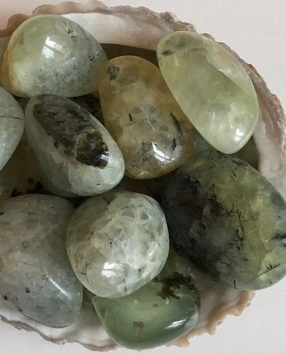 Crystal Store, Pretty Crystals, Crystal Vibes, Crystal Aesthetic, Reiki Meditation, Jade Crystal, The Healer, Deep Meditation, Pretty Rocks