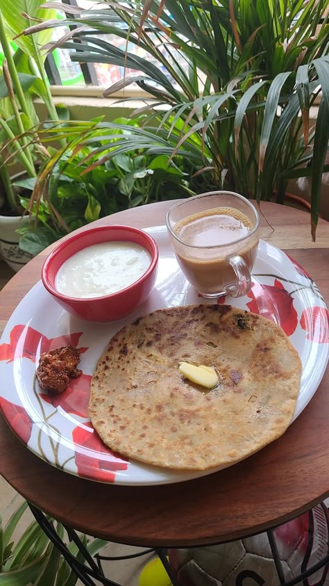 Healthy Breakfast Snapchat Stories, Indian Breakfast Aesthetic, Indian Breakfast Snapchat Stories, Indian Breakfast Snap, Morning Breakfast Indian, Breakfast Snap, Sun Tan Removal, Glowing Skin At Home, Indian Fast Food