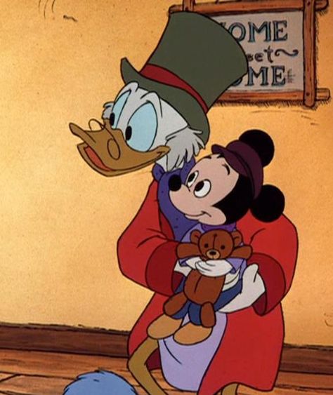 Scourge holding tiny Tim in Disney's "Mickey's Christmas Carol", 1983. Disney Christmas Carol, Christmas Cartoon Movies, Phone Gif, Mickeys Christmas Carol, Christmas Tv, Uncle Scrooge, Classic Christmas Movies, Holiday Movies, Disney Duck