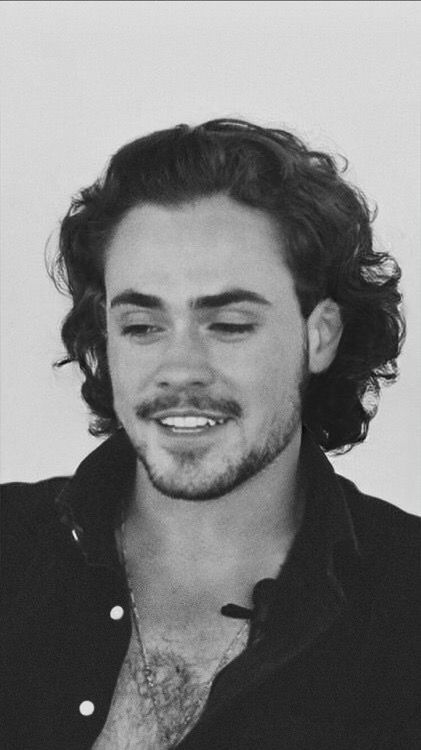 Dacre Montgomery Long Hair, Pretty Men Long Hair, Dacre Montgomery Aesthetic, Blonde Actors, Darce Montgomery, Akali League Of Legends, Billy Hargrove, Dacre Montgomery, Gothic Hairstyles