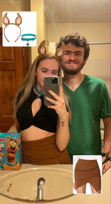 Easy Scooby Doo Costume, Scooby And Shaggy Couples Costume, Shaggy And Scooby Costumes Couple, Scooby Doo And Shaggy, Shaggy Costume, Scooby Doo Costumes, Shaggy Scooby Doo, Quick Costumes, V Neck Tshirt