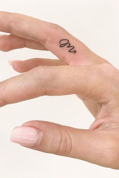 Stylish M Finger Tattoo Letter M Tattoos, Cute Finger Tattoos, M Tattoos, Scorpio Tattoo, Finger Tattoo Designs, Tattoo Zeichnungen, Tattoos Geometric, Zodiac Tattoos, Pattern Tattoo