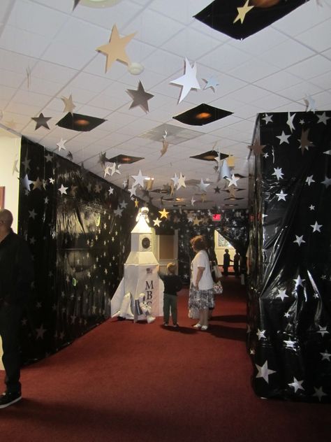 Galactic Starveyors Vbs 2017, Space Theme Classroom, Space Classroom, Space Themed Bedroom, Space Themed Room, Space Unit, Outer Space Party, Outer Space Theme, Vbs Themes