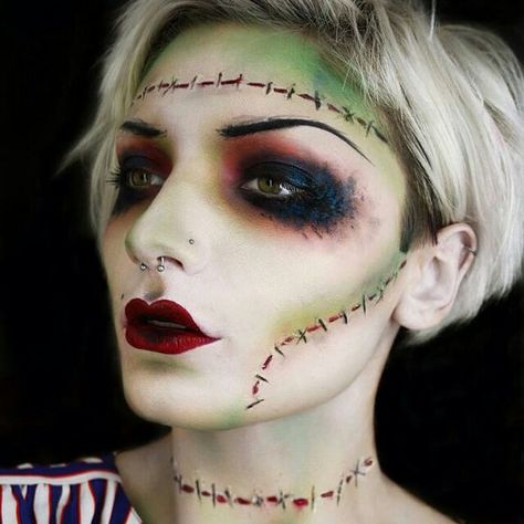 Bride of Frankenstein makeup Bride Of Frankenstein Makeup, Frankenstein Makeup, Bride Of Frankenstein Costume, Makeup Zombie, Frankenstein Costume, Fantasy Make-up, Meme Costume, Halloweenský Makeup, Monster Makeup