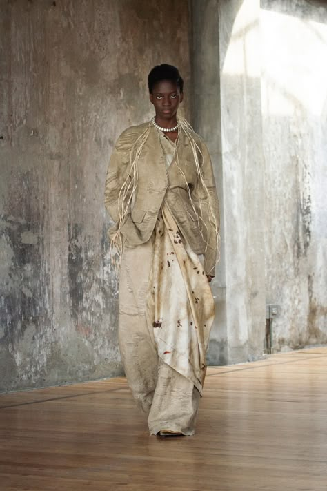 Trend Council, Spring 2023 Ready To Wear, Fashion Calendar, 2023 Ready To Wear, Central Saint Martins, Womenswear Fashion, Spring Summer 2023, Modest Wear, Menswear Inspired